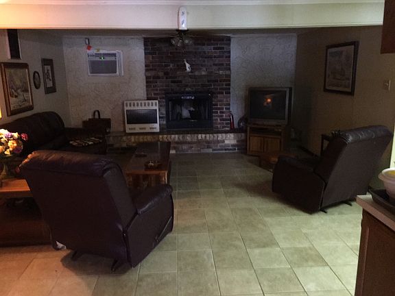 4th image of 577 Northshore Dr