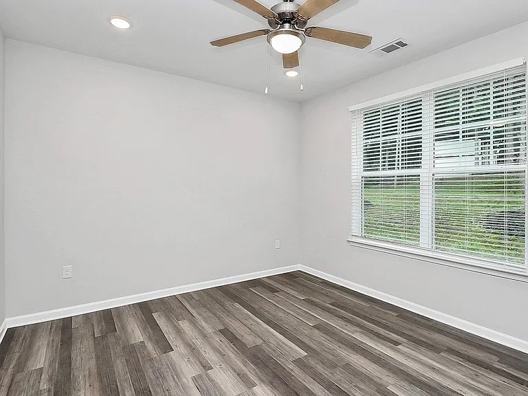 520 Tom Hunter Rd — Photo 36