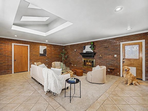 5th image of 499 S Dale Court
