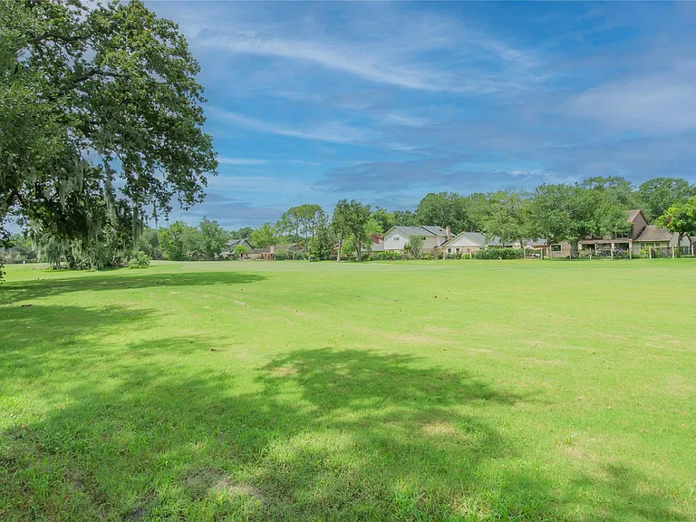 3406 Deerwood Ln — Photo 40