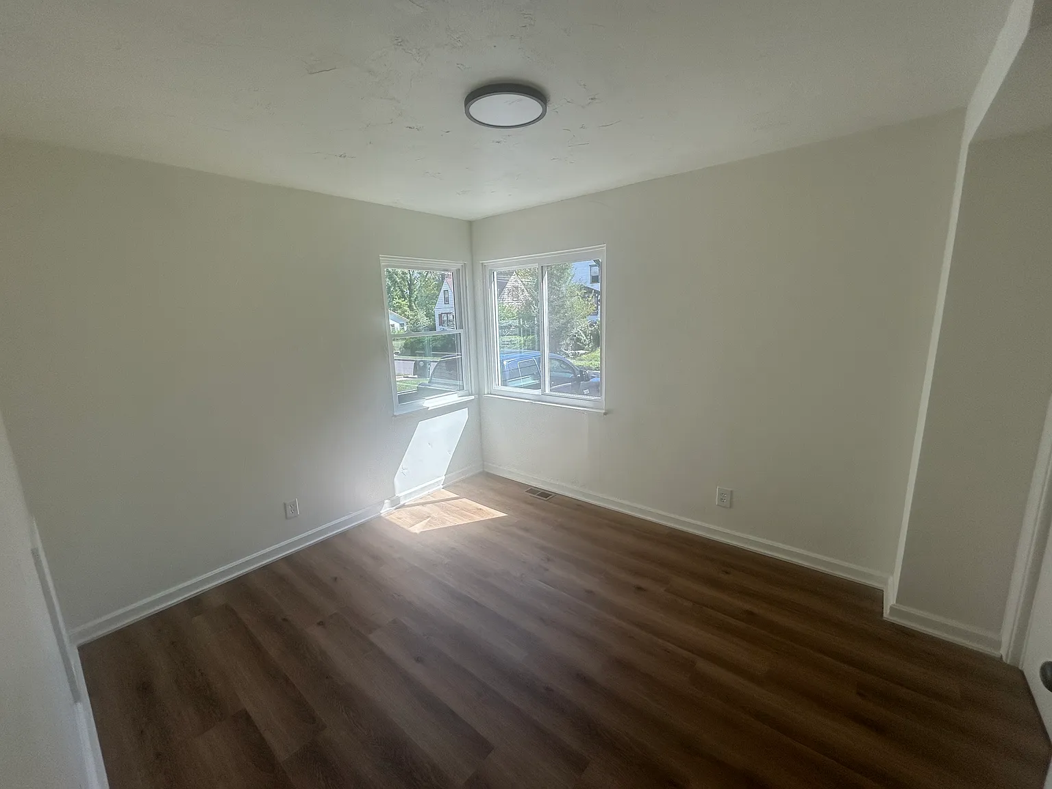 4 bed, 1148 sqft, $1,450 — Photo 2
