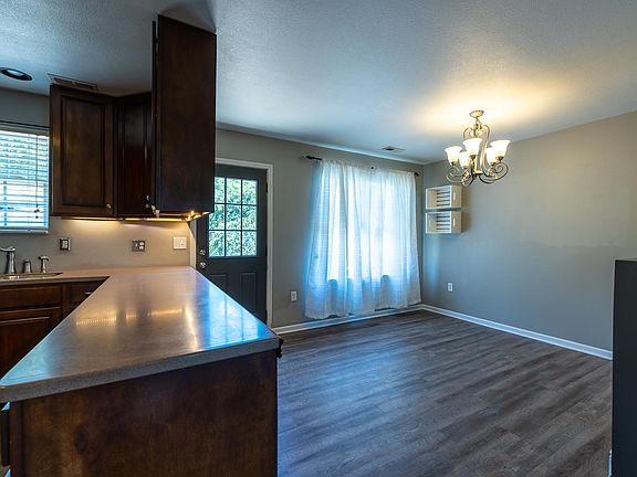 5th image of 4212 Miracle Ln