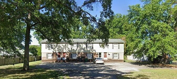 2nd image of 3858 S Main St
