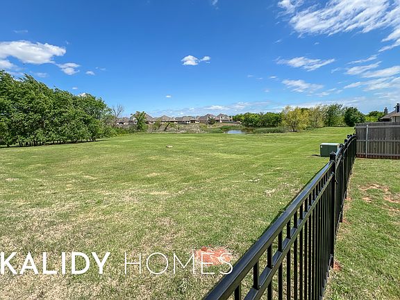 5th image of 3324 Lola Ct