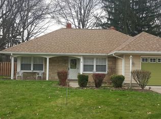 443 Crescent Dr, Berea, OH