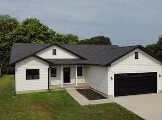 114 6th St SE, Badger, IA 50516