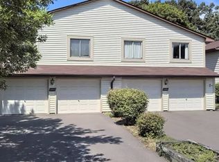 2489 Woodbridge St #1, Saint Paul, MN 55113