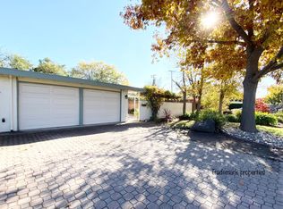 3188 Stelling Dr, Palo Alto, CA 94303