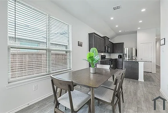 1704 Emilia Dr — Photo 4