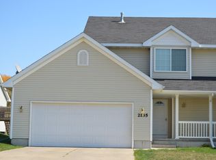2135 Copper Wynd Dr, Pleasant Hill, IA 50327