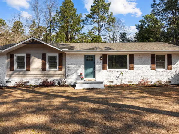 620 E New England Ave, Pinebluff, NC 28373