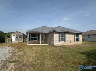 124 Travis Dr, Hazel Green, AL 35750