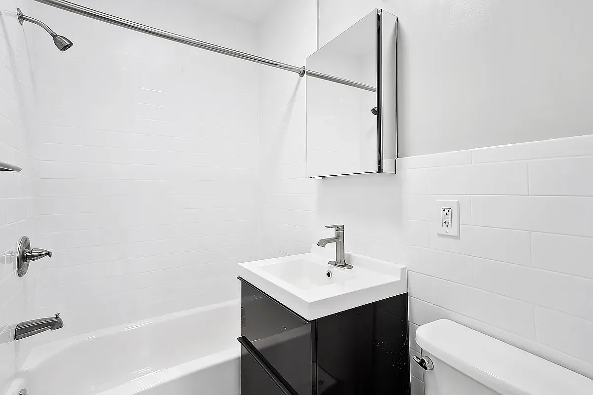 482 Tompkins Avenue — Photo 4