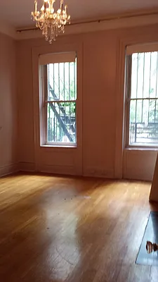 Rented by Reliance Realty of Manhattan Corp | media 4