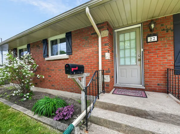 22 McKenzie St, Saint Catharines, ON L2M 2N1