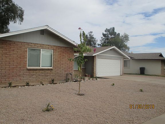 2nd image of 2434 E Jacinto Ave