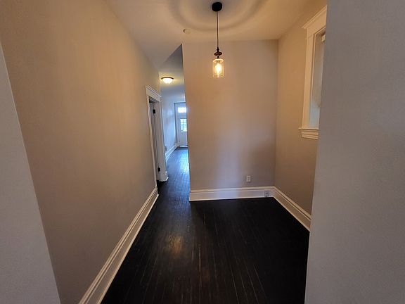 4th image of 4562 Oakland Ave Fl 1