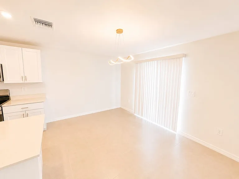 17240 Cantu Ct — Photo 34