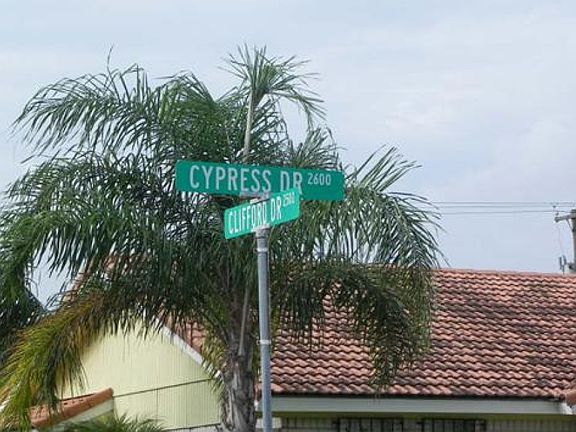 4th image of 2601 Cypress Dr
