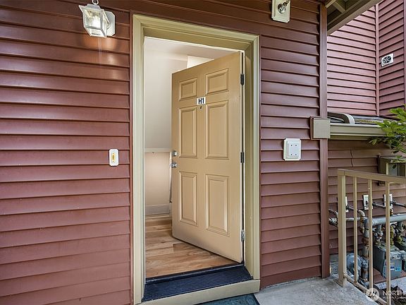 2nd image of 21507 42nd Avenue S #H1