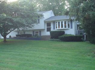 8 Reene Ln, Wallingford, CT 06492