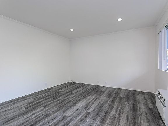 3rd image of 660 W Sierra Madre Blvd #S