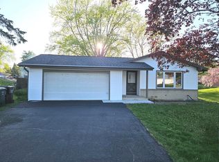 3326 Ivy Ln, Racine, WI 53402