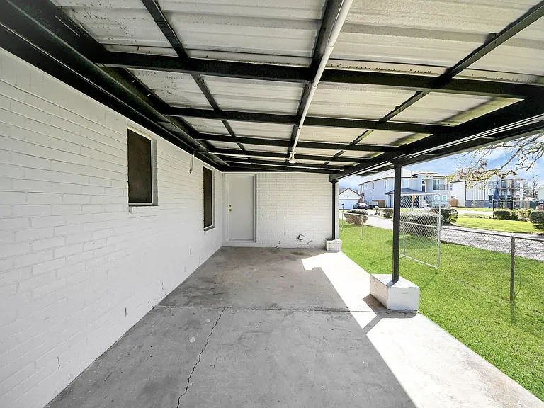 8105 Lanham Ln — Photo 30