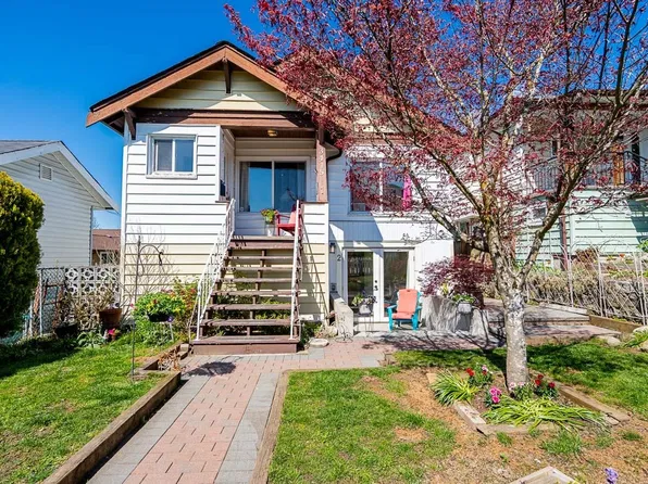 3415 Dundas St, Vancouver, BC V5K 1R9