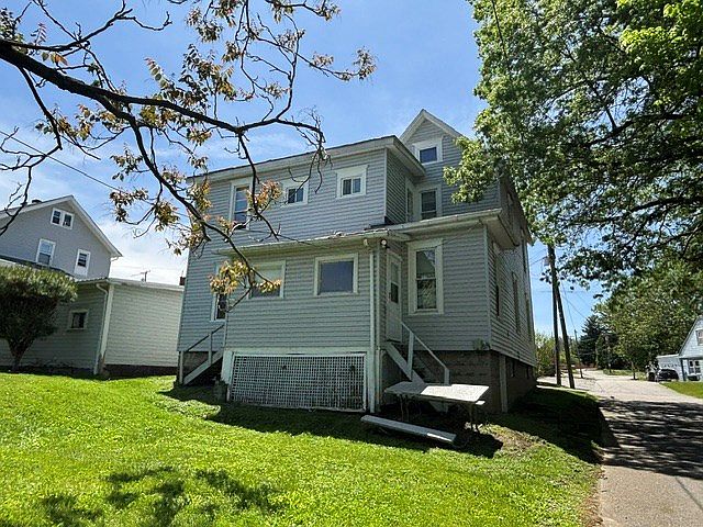 2nd image of 116 Grover St