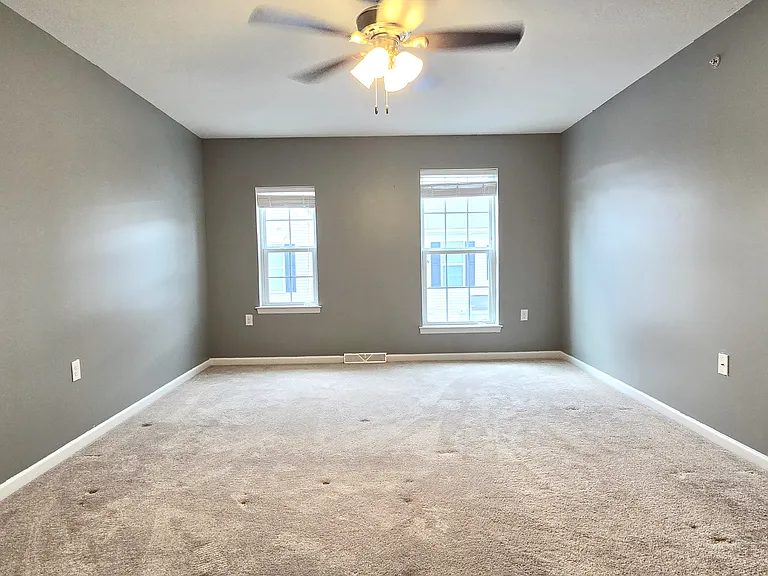 3034 Meridian Cmns #B — Photo 11