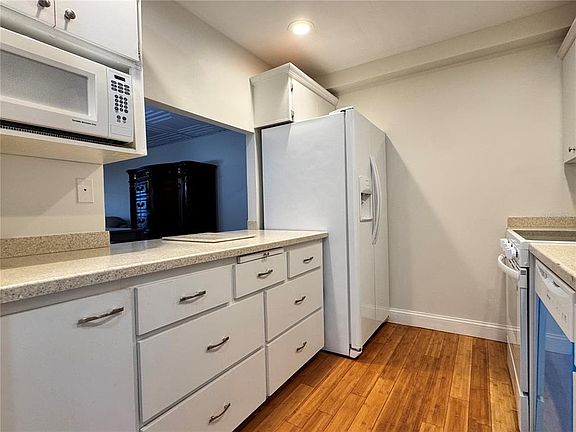 5th image of 3255 Ramblewood Pl