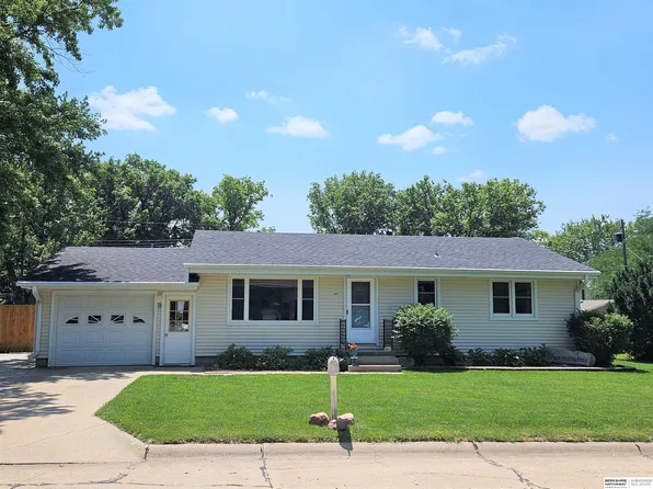 747 W 11th St, Wahoo, NE 68066