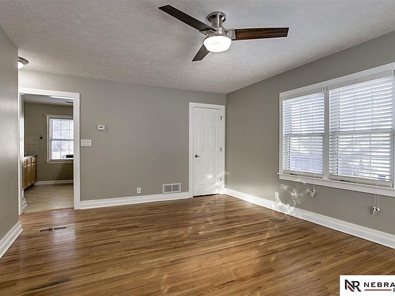 5th image of 2730 S 41st St