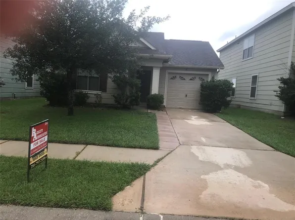 3807 Jewel Point Dr, Spring, TX 77386