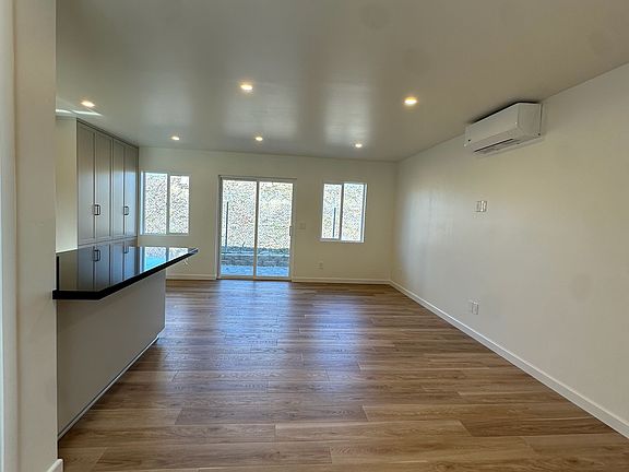 4th image of 7227 Steinbeck Ave