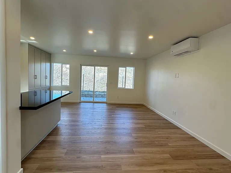 7227 Steinbeck Ave — Photo 4