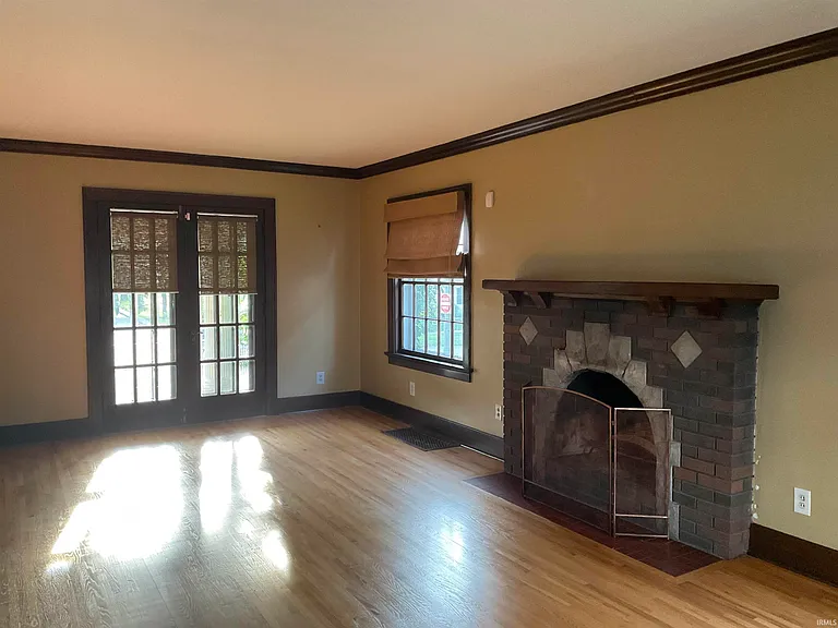 3621 Hoagland Ave — Photo 4
