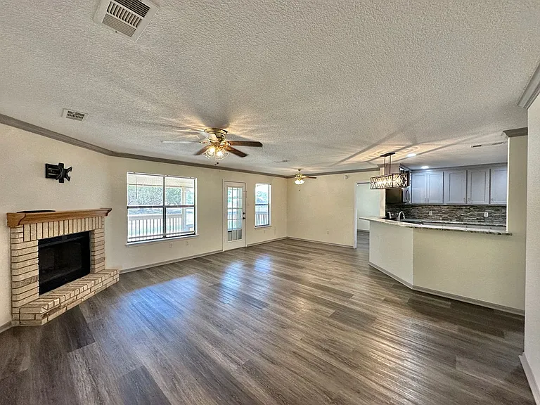 108 Meadow Lake Ln — Photo 5