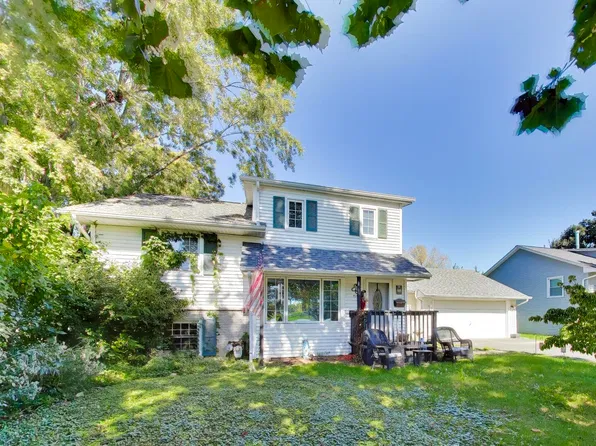 1637 Beecher Ave, Wheaton, IL 60187
