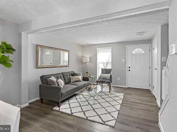 5th image of 18 Trailwood Rd