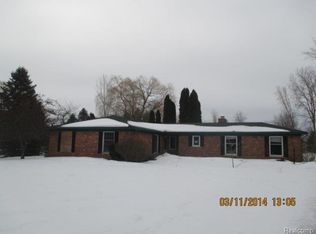 5114 Elizabeth Ln, Almont, MI