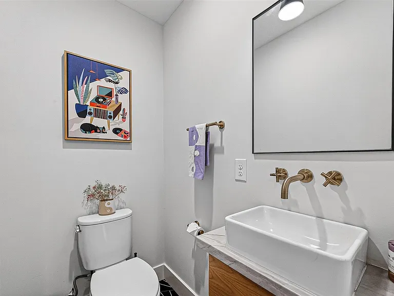 209 Woodard St — Photo 27