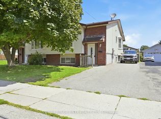 923 Glen St, Oshawa, ON L1J 3T9