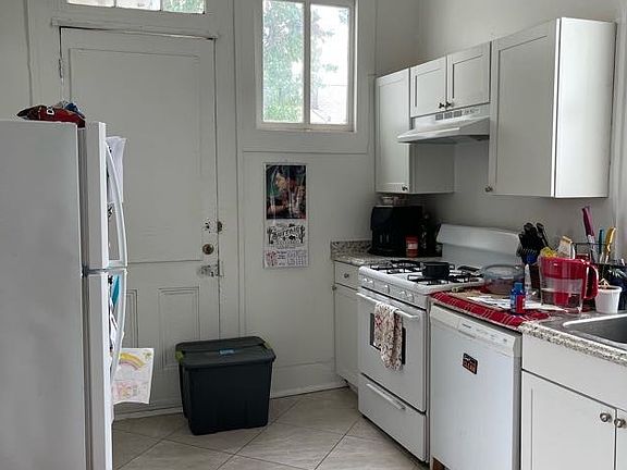5th image of 1202 Marengo St #11319792