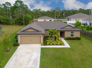 2581 SE Dogwood Ave, Port Saint Lucie, FL 34952