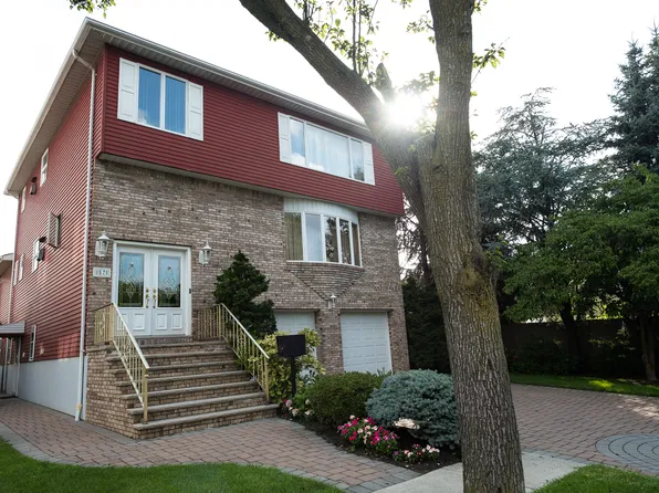 57 Riverview Ave, North Arlington, NJ 07031