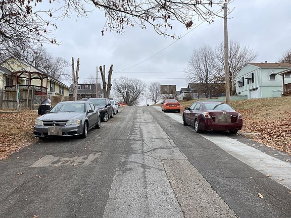 5th image of 3219 Doniphan Ave