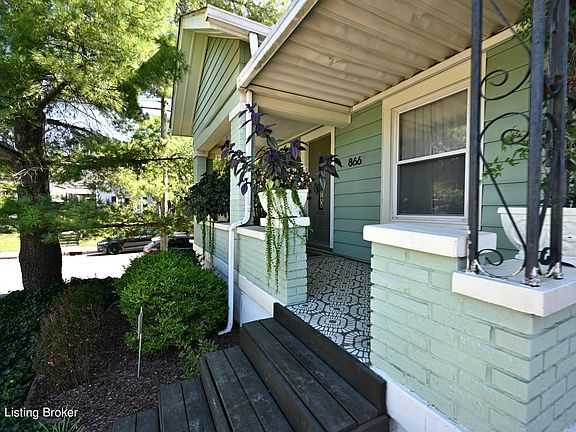 4th image of 866 Ash St