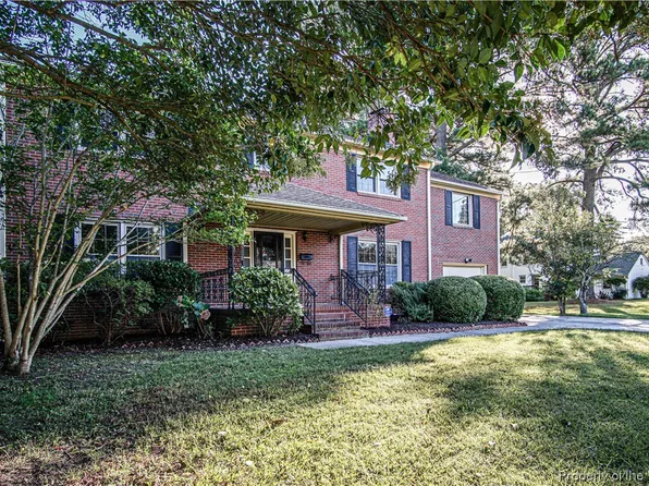 402 Pin Oak Rd, Newport News, VA 23601